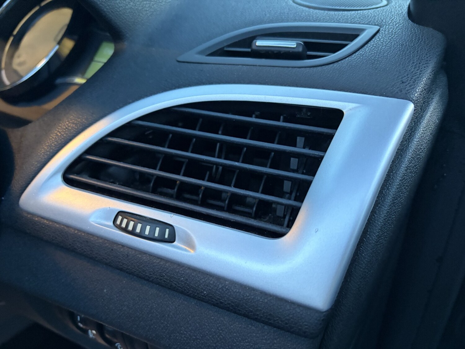 Used Renault Megane 2012 for sale - 77363648: Photo 37