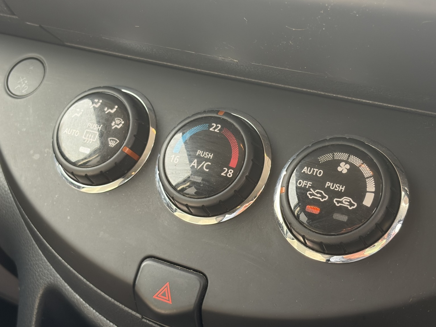 Used Nissan Note 2012 for sale - 77979958: Photo 37