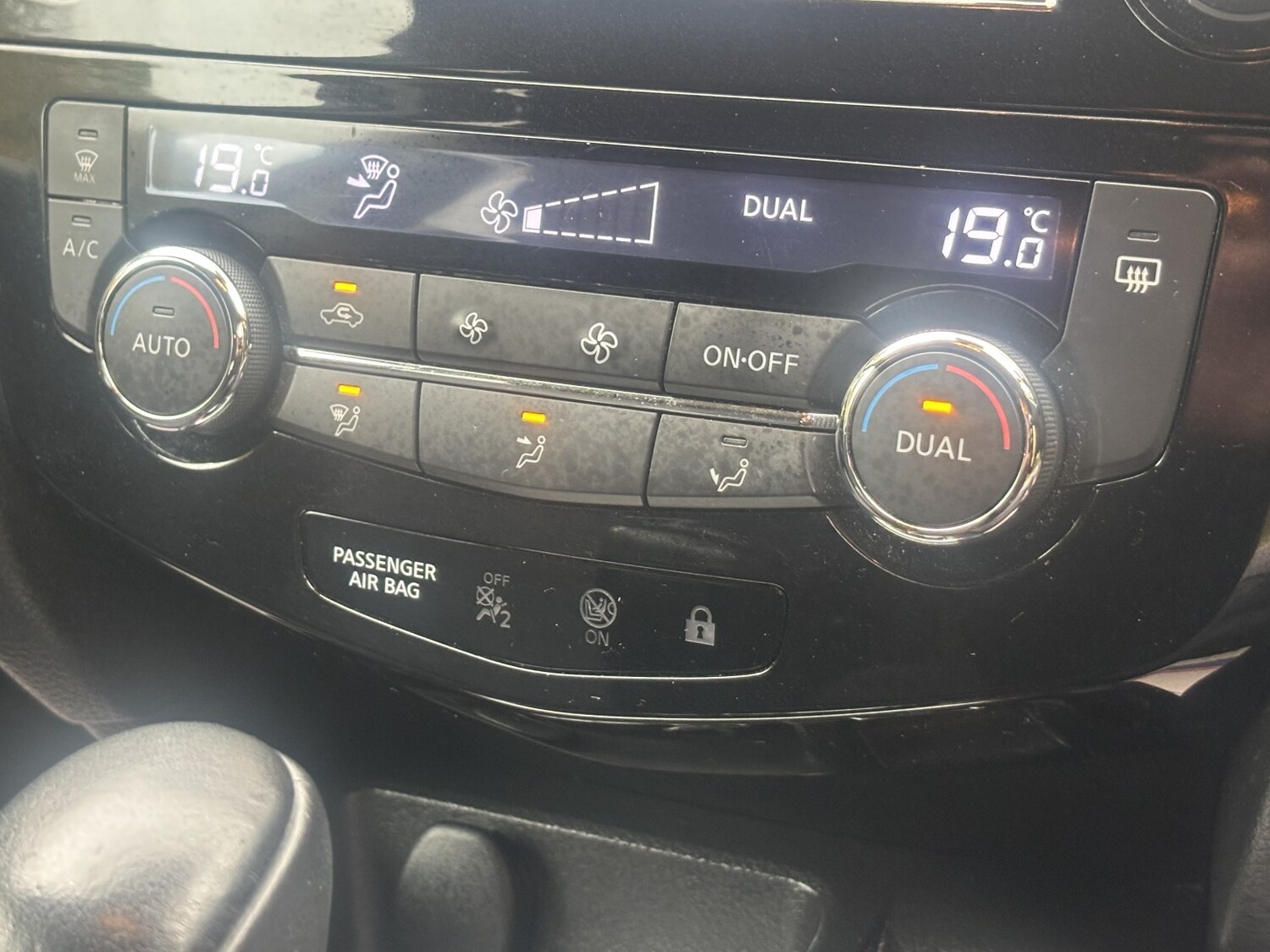 Used Nissan Qashqai 2015 for sale - 76242883: Photo 45