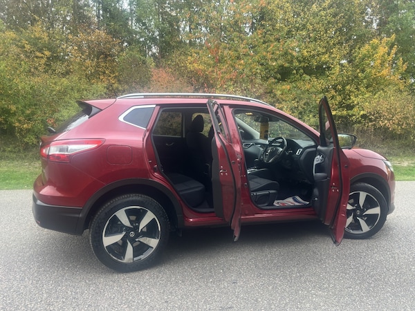 Used Nissan Qashqai 2015 for sale - 76242883: Photo 5