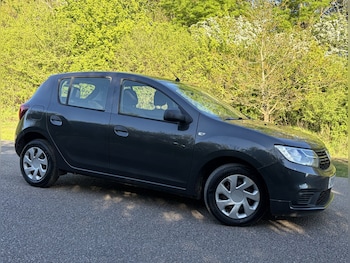 Used Dacia Sandero 2018 for sale - 78553319: Photo