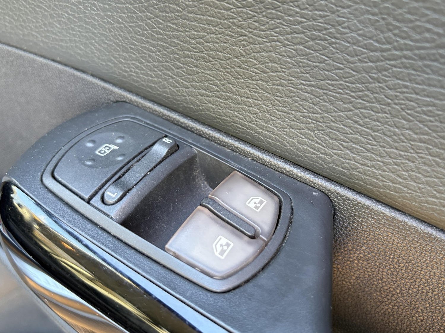 Used Vauxhall Corsa 2013 for sale - 76830388: Photo 29