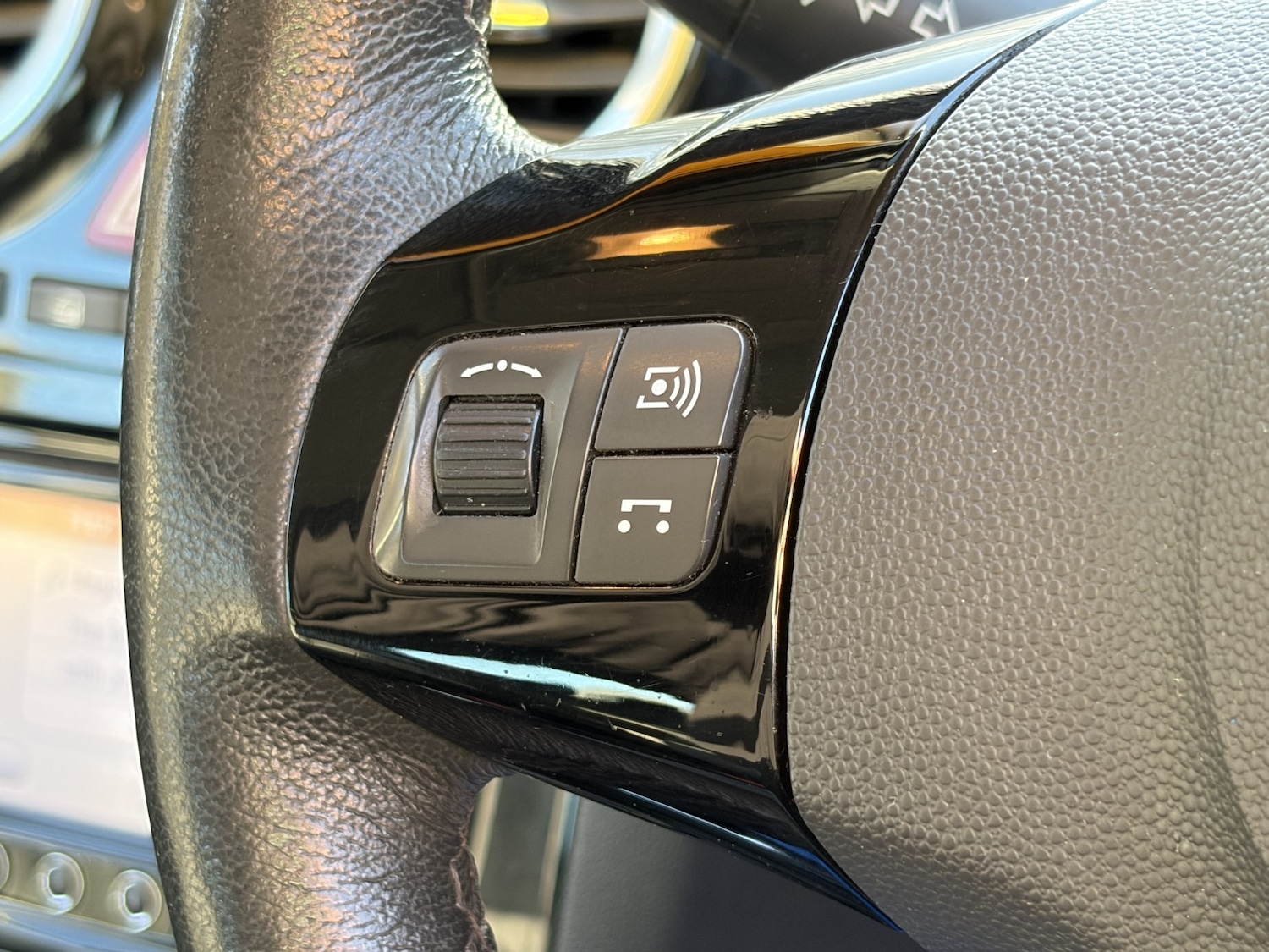 Used Vauxhall Corsa 2013 for sale - 76830388: Photo 37