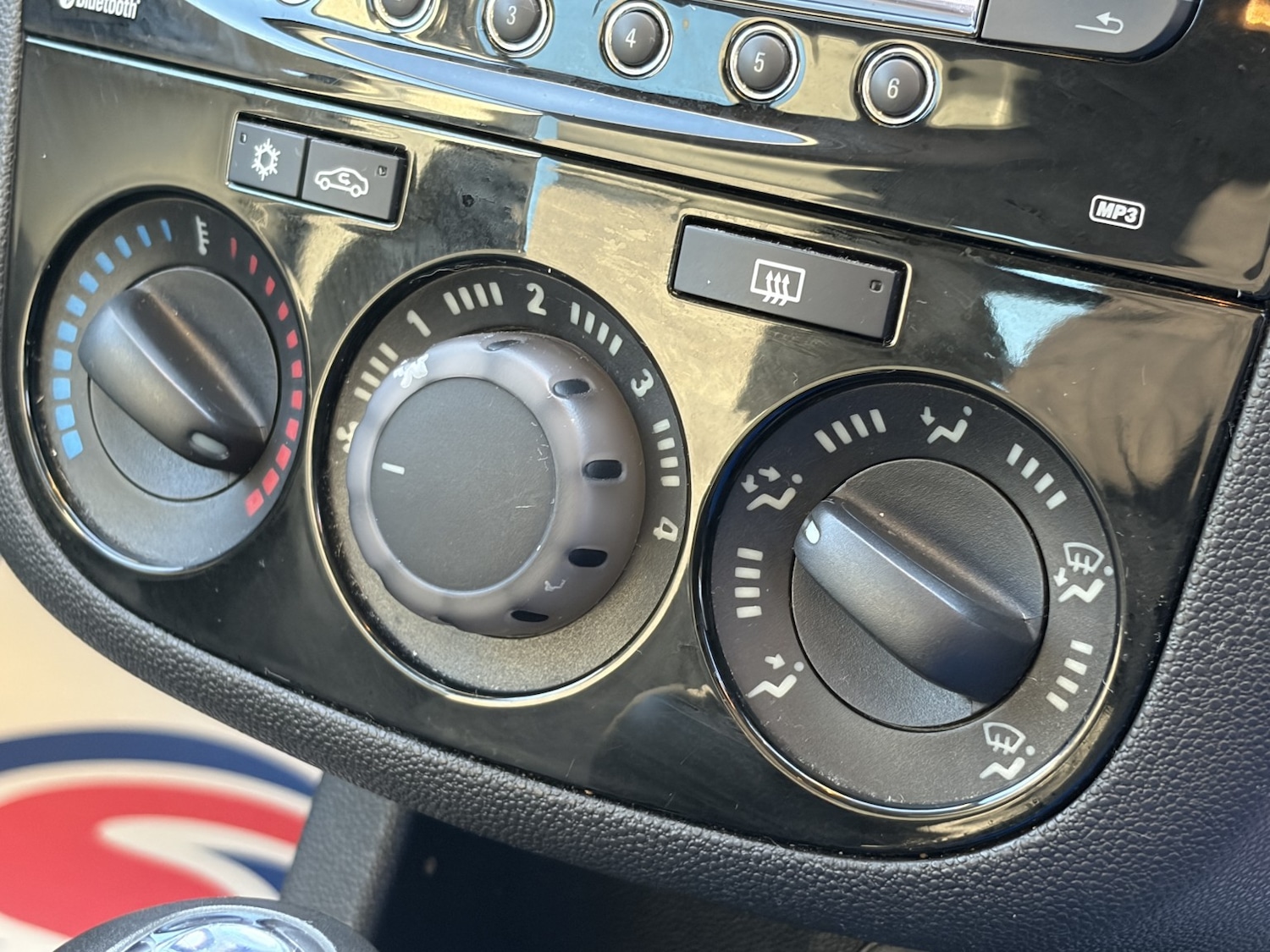 Used Vauxhall Corsa 2013 for sale - 76830388: Photo 39