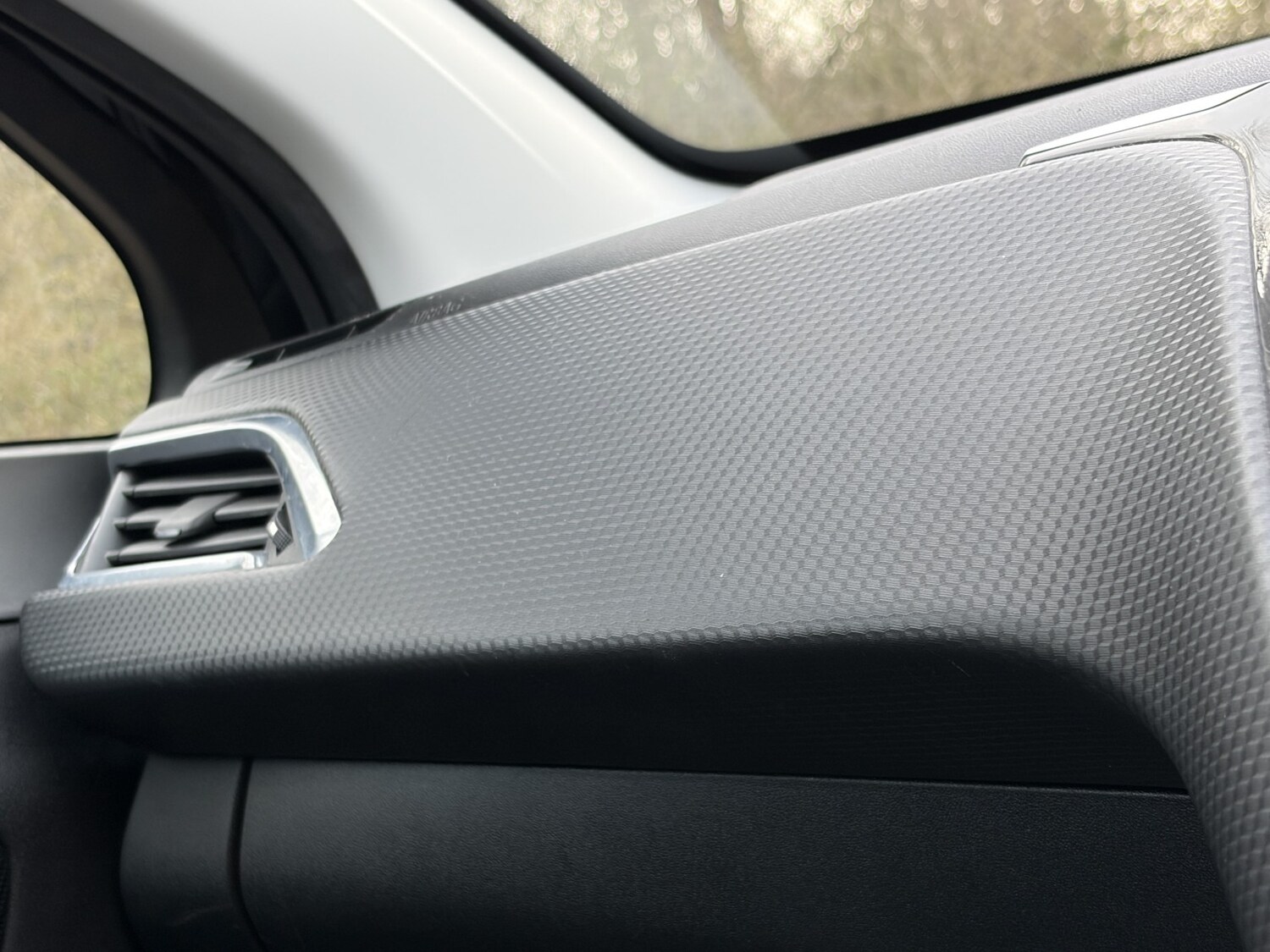 Used Peugeot 2008 2017 for sale - 77516084: Photo 39