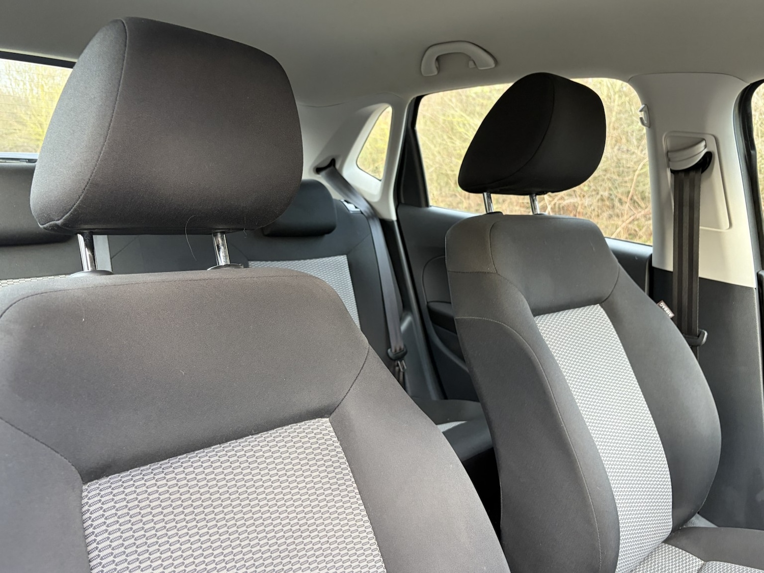 Used Volkswagen Polo 2011 for sale - 77363640: Photo 32