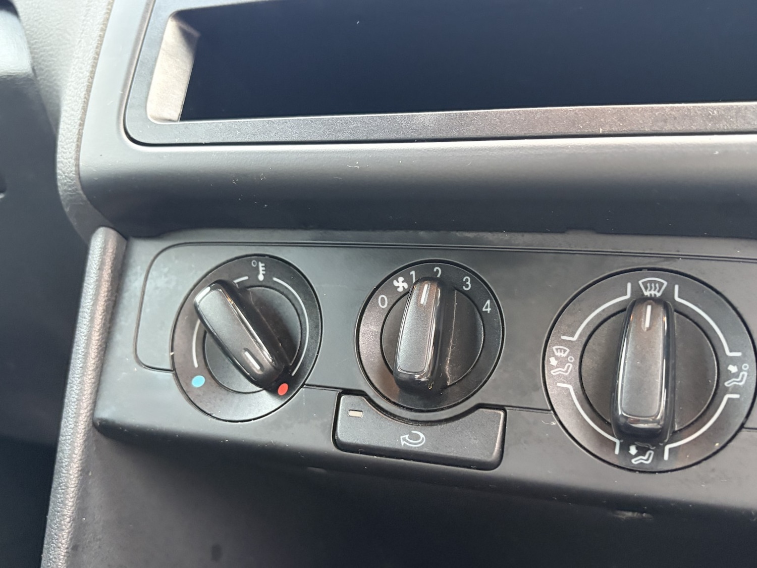 Used Volkswagen Polo 2011 for sale - 77363640: Photo 35