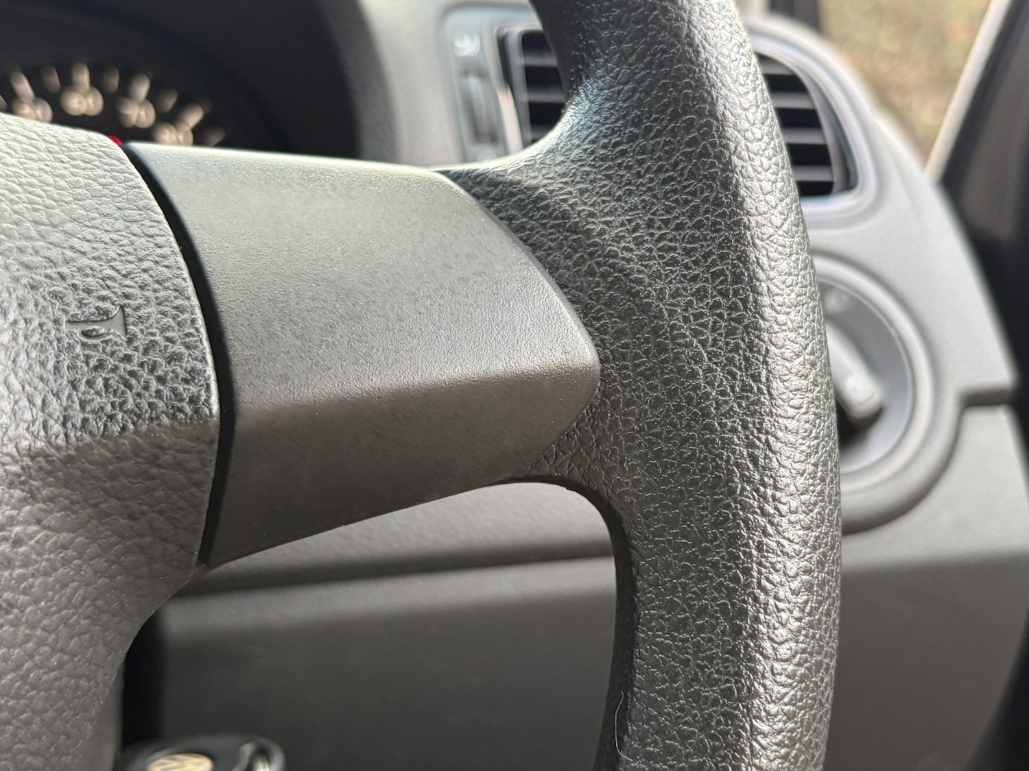 Used Volkswagen Polo 2011 for sale - 77363640: Photo 41