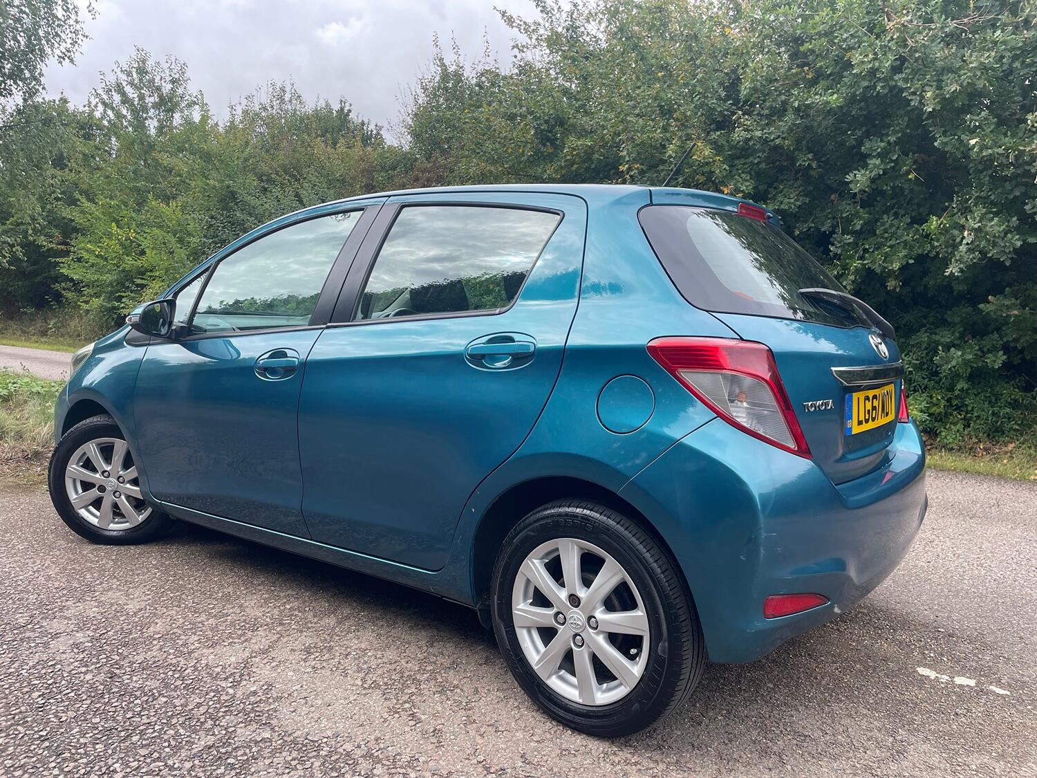 Used Toyota Yaris 2011 for sale - 76531231: Photo 10