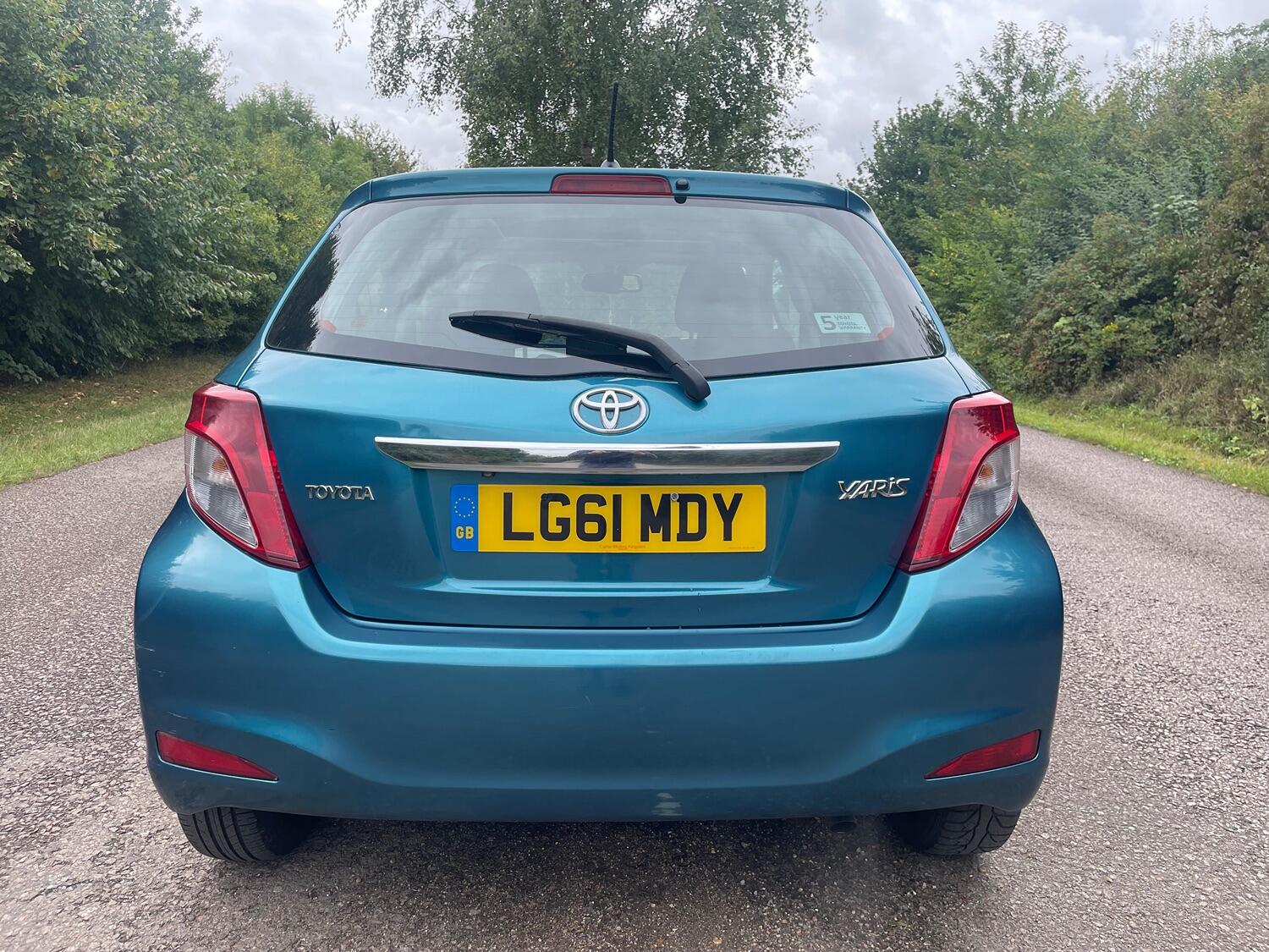 Used Toyota Yaris 2011 for sale - 76531231: Photo 12