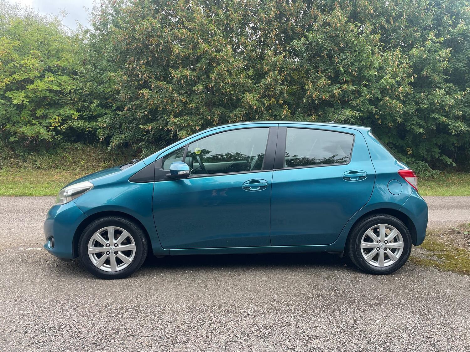 Used Toyota Yaris 2011 for sale - 76531231: Photo 14