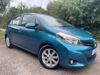Used Toyota Yaris 2011 for sale - 76531231: Photo