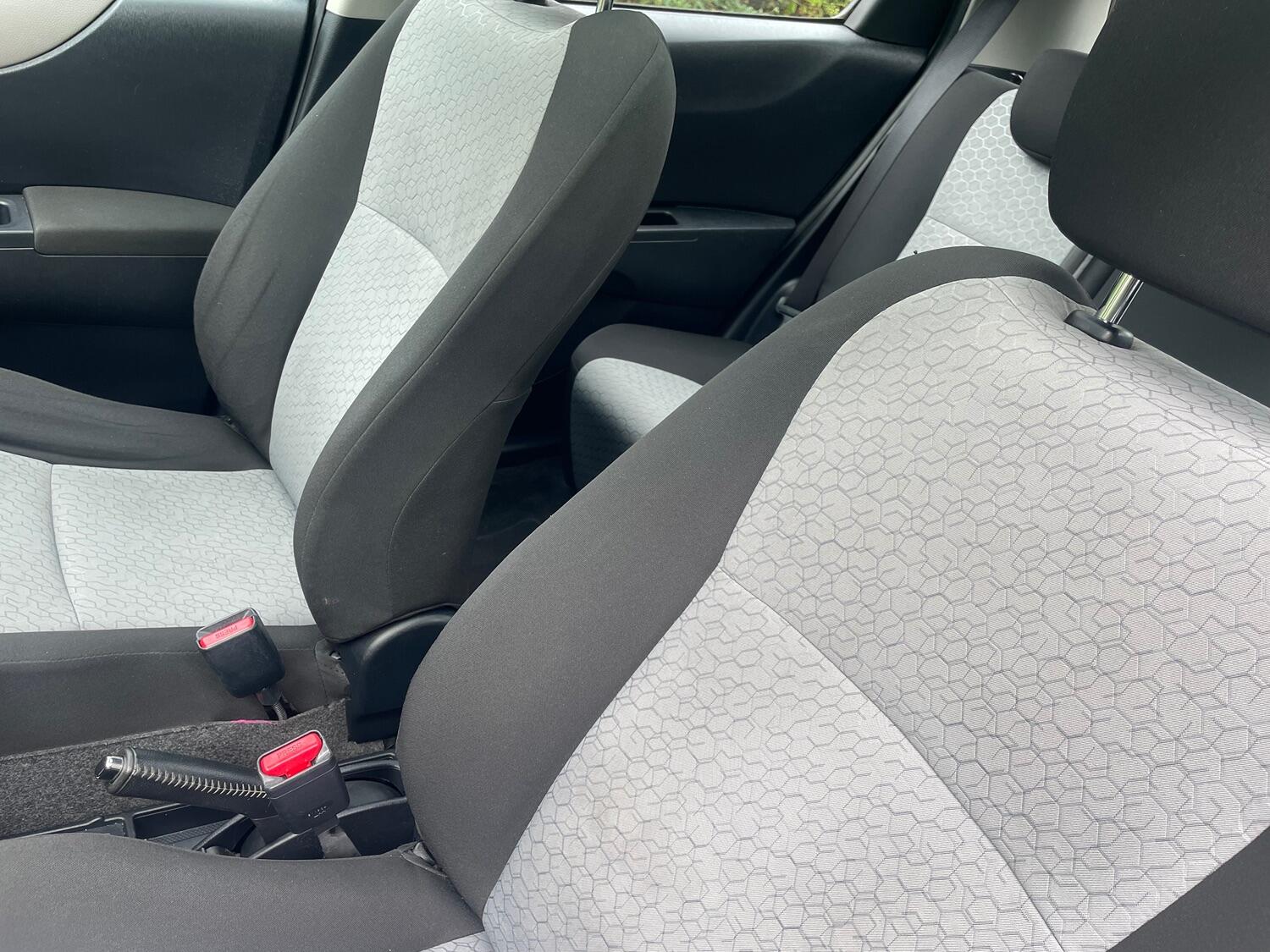 Used Toyota Yaris 2011 for sale - 76531231: Photo 20