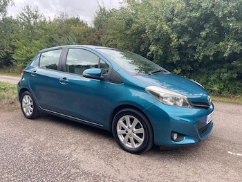 Used Toyota Yaris 2011 for sale - 76531231: Photo
