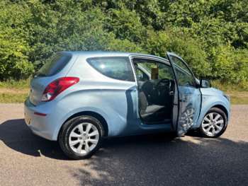 Used Hyundai i20 2014 for sale - 75303516: Photo