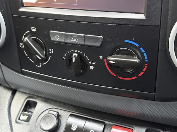 Used Citroen Berlingo 2016 for sale - 76263000: Photo 44