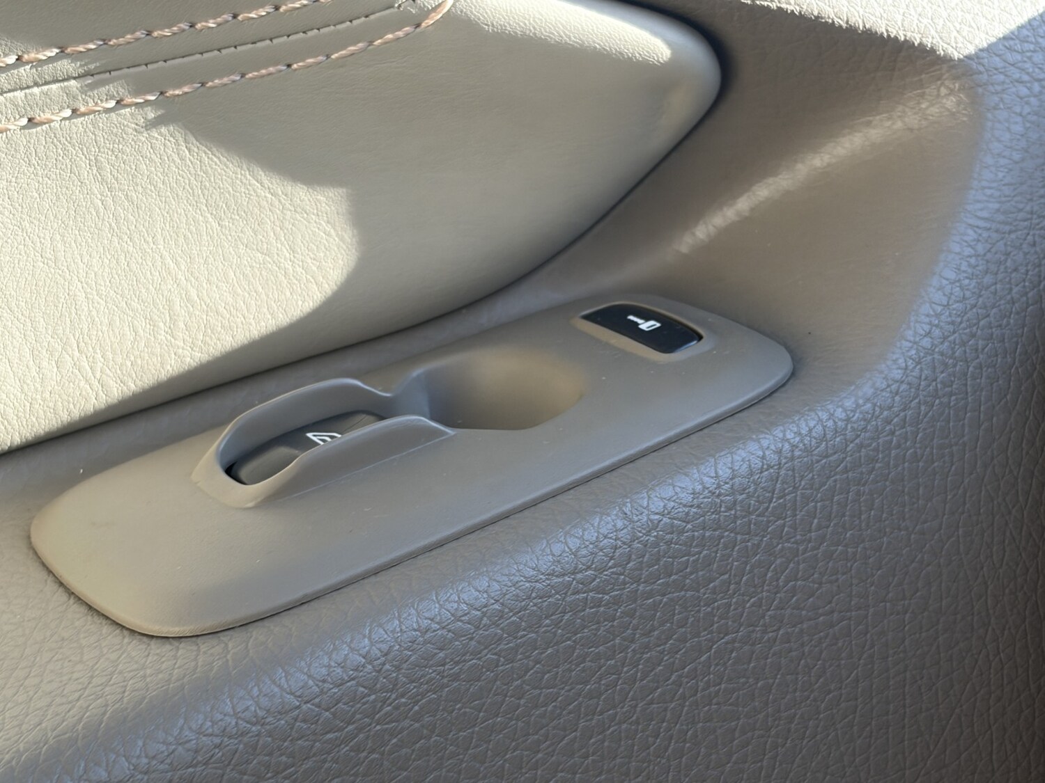 Used Volvo XC90 2011 for sale - 77774725: Photo 41