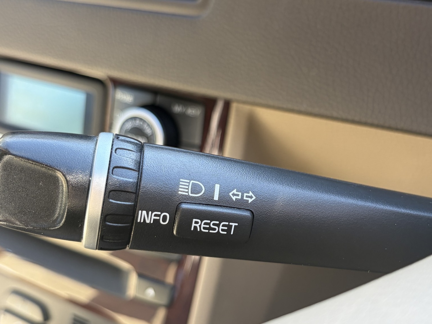 Used Volvo XC90 2011 for sale - 77774725: Photo 45