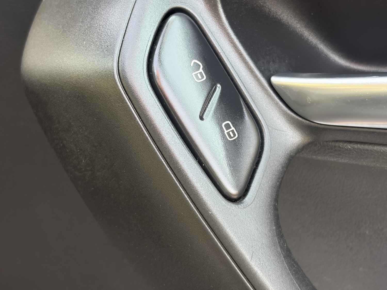 Used Volkswagen Polo 2011 for sale - 77979947: Photo 31