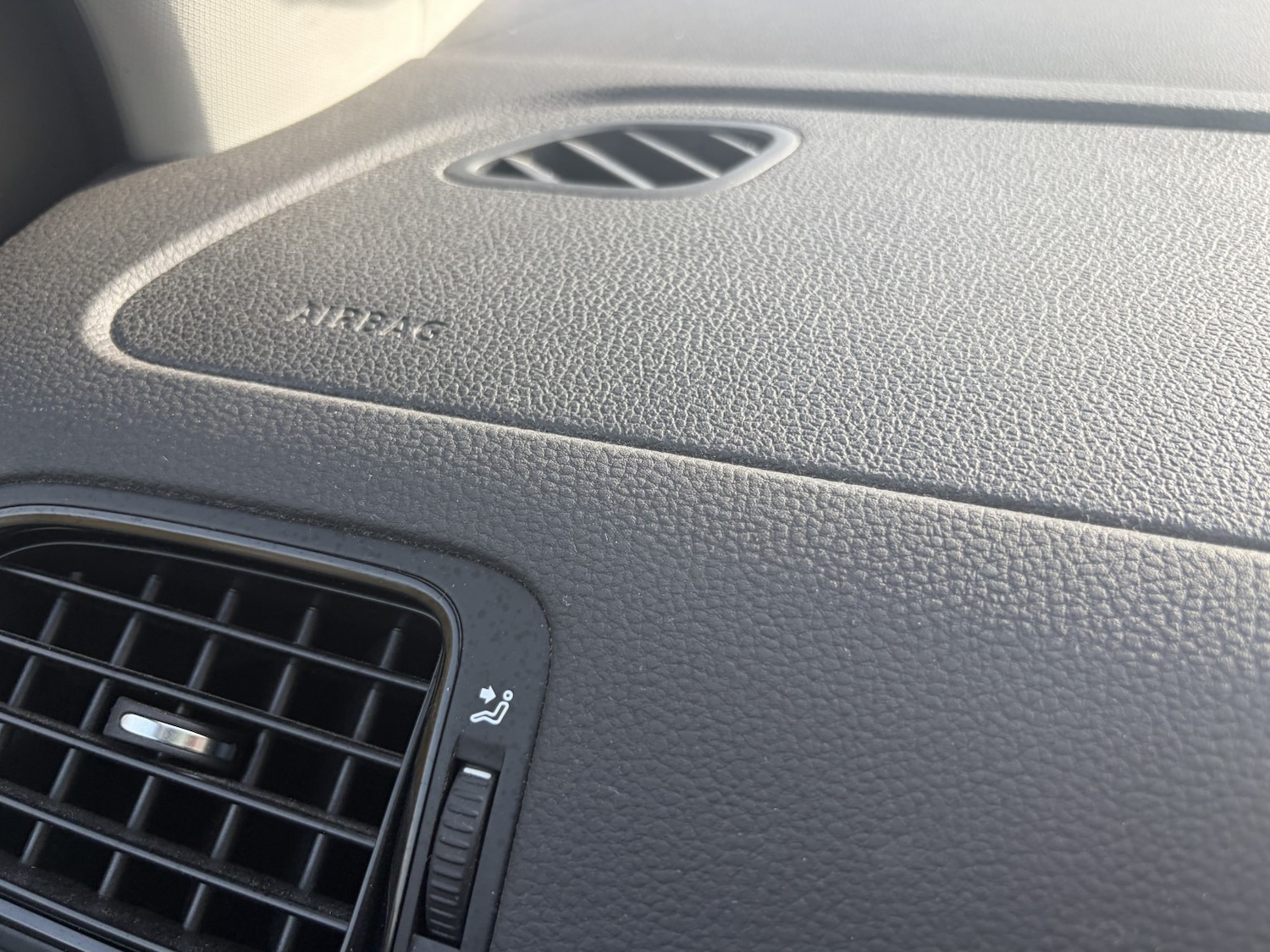 Used Volkswagen Polo 2011 for sale - 77979947: Photo 38