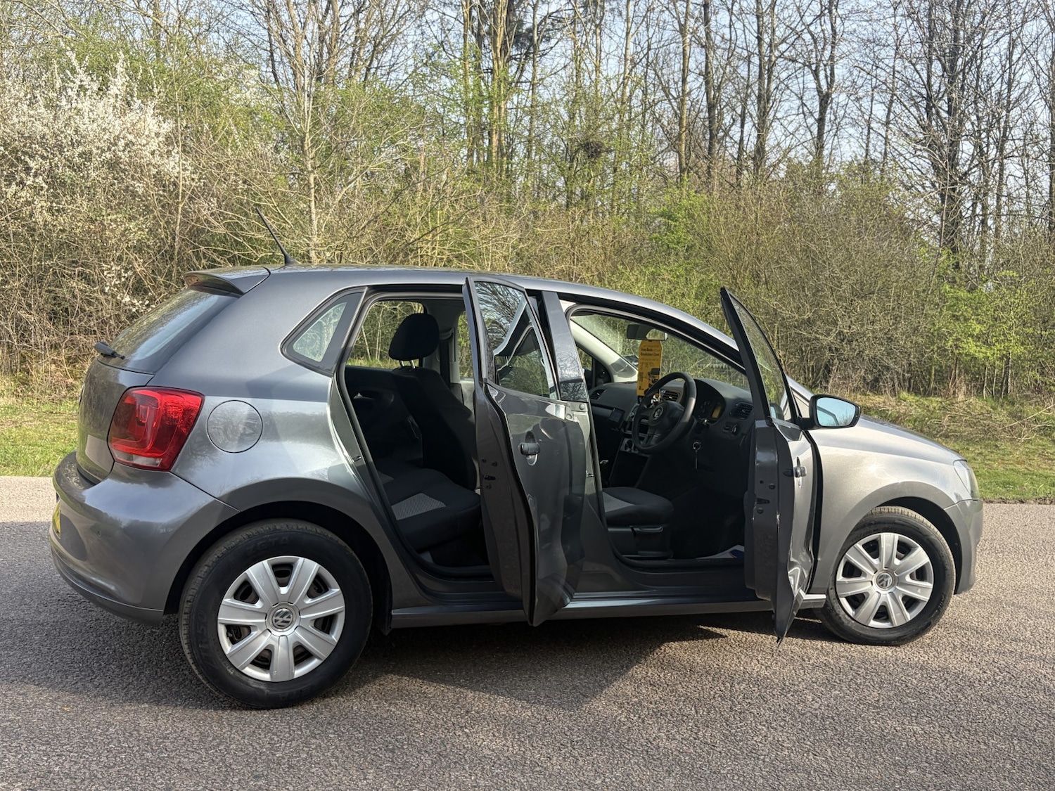 Used Volkswagen Polo 2011 for sale - 77979947: Photo 5