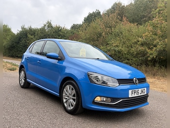 Used Volkswagen Polo 2015 for sale - 79605143: Photo