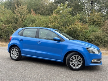 Used Volkswagen Polo 2015 for sale - 79605143: Photo