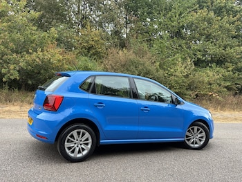 Used Volkswagen Polo 2015 for sale - 79605143: Photo