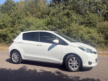 Used Toyota Yaris 2013 for sale - 79391741: Photo