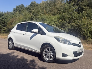 Used Toyota Yaris 2013 for sale - 79391741: Photo
