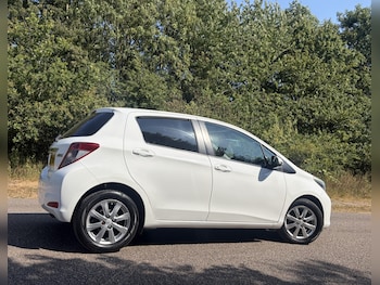 Used Toyota Yaris 2013 for sale - 79391741: Photo