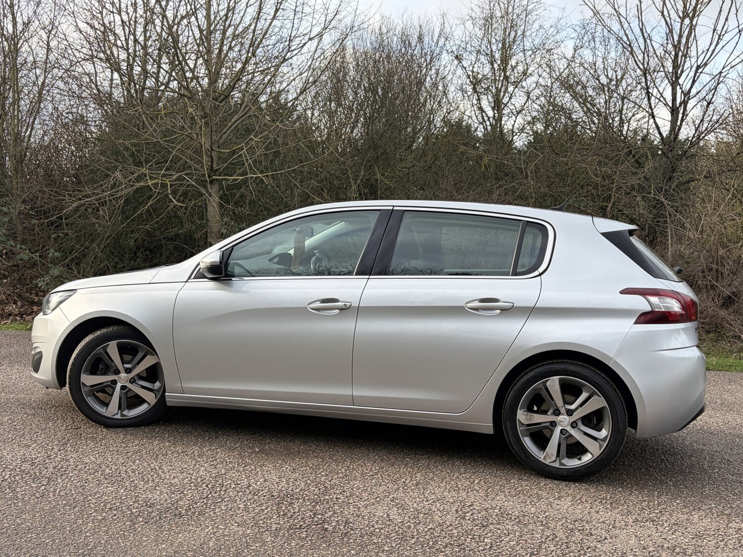 Used Peugeot 308 2017 for sale - 77516087: Photo 10