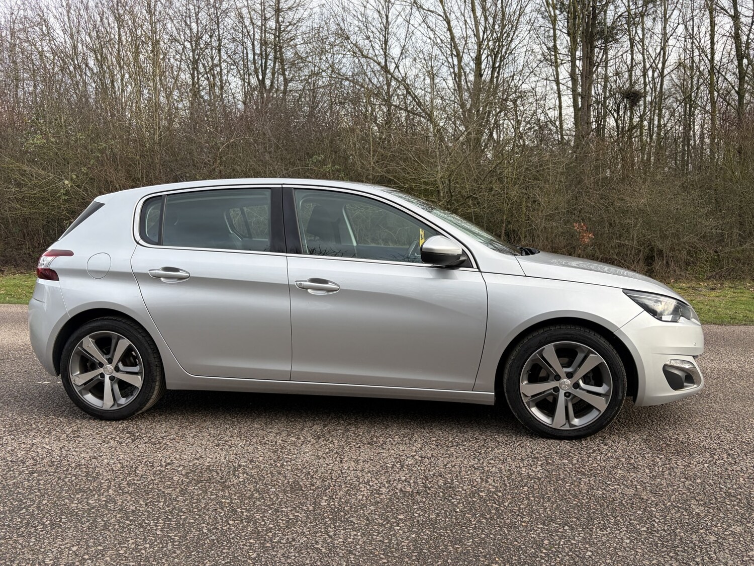 Used Peugeot 308 2017 for sale - 77516087: Photo 13
