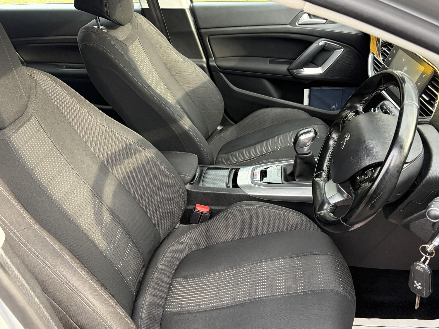 Used Peugeot 308 2017 for sale - 77516087: Photo 27