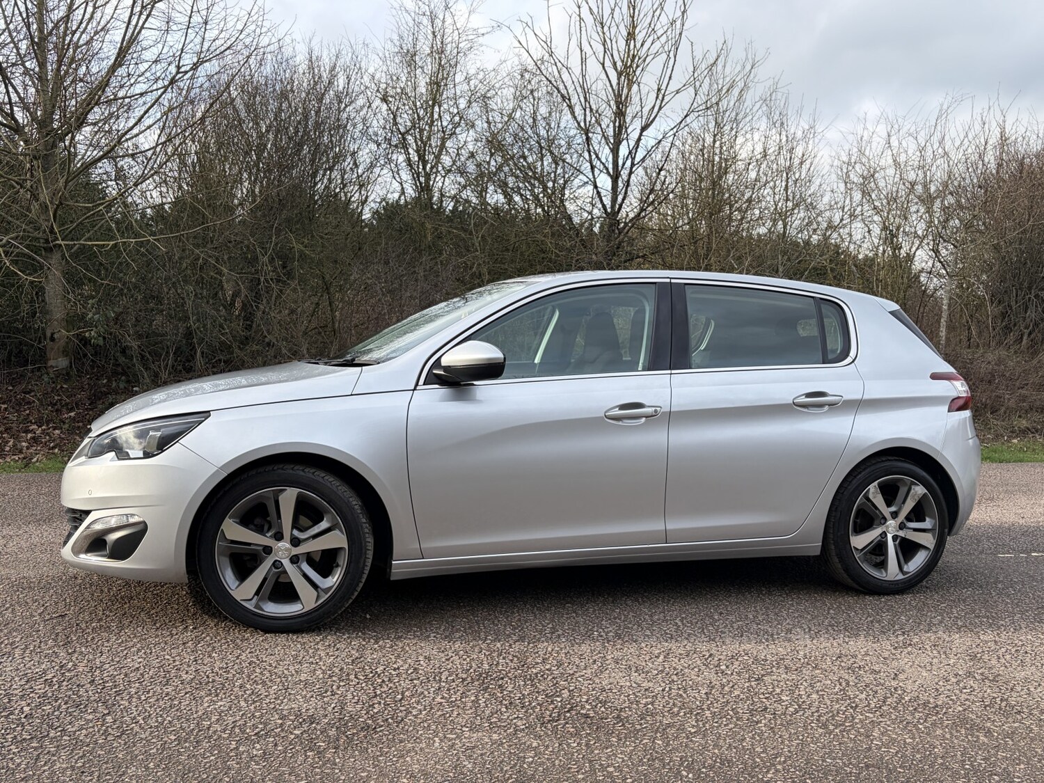 Used Peugeot 308 2017 for sale - 77516087: Photo 7