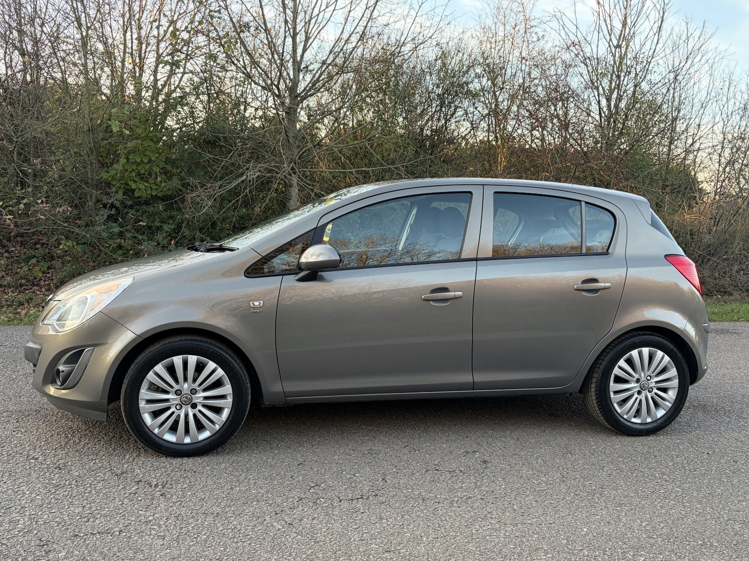 Used Vauxhall Corsa 2014 for sale - 76662690: Photo 3