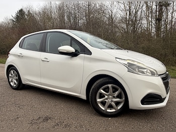 Used Peugeot 208 2018 for sale - 77603341: Photo