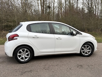 Used Peugeot 208 2018 for sale - 77603341: Photo