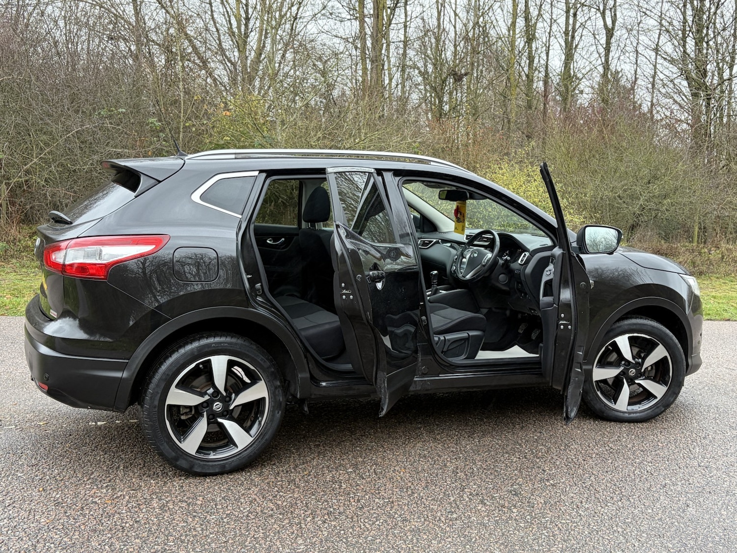 Used Nissan Qashqai 2016 for sale - 76979545: Photo 5
