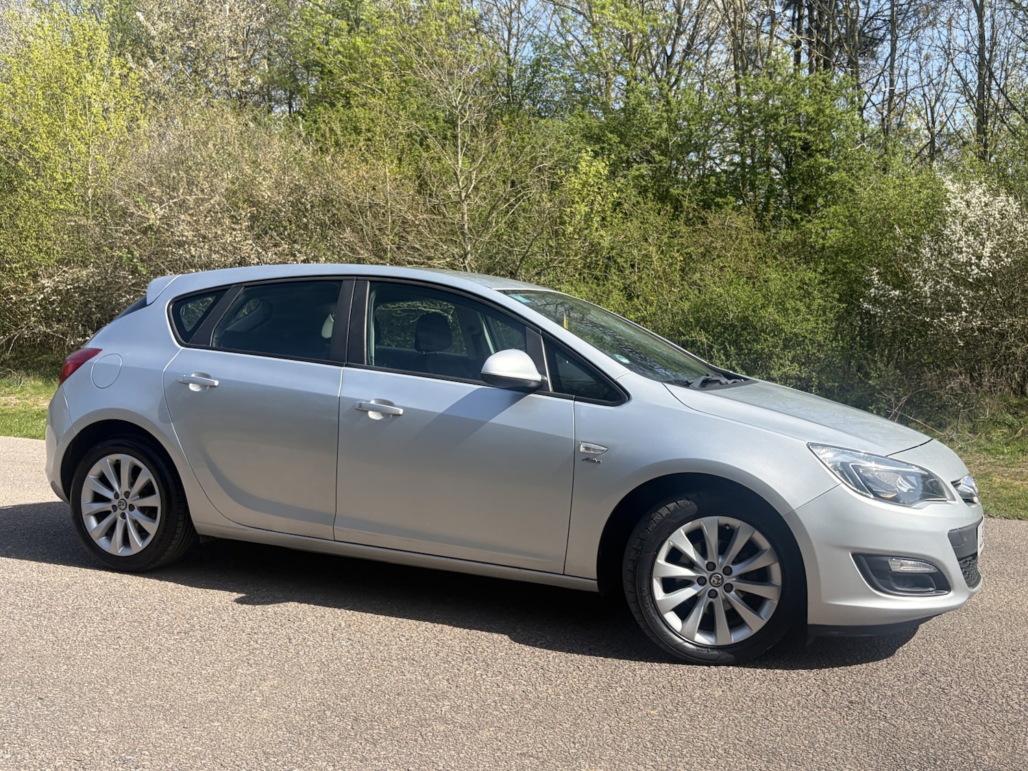 Used Vauxhall Astra 2013 for sale - 78176078: Photo 1
