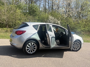 Used Vauxhall Astra 2013 for sale - 78176078: Photo