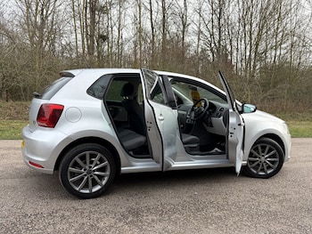 Used Volkswagen Polo 2015 for sale - 78286394: Photo