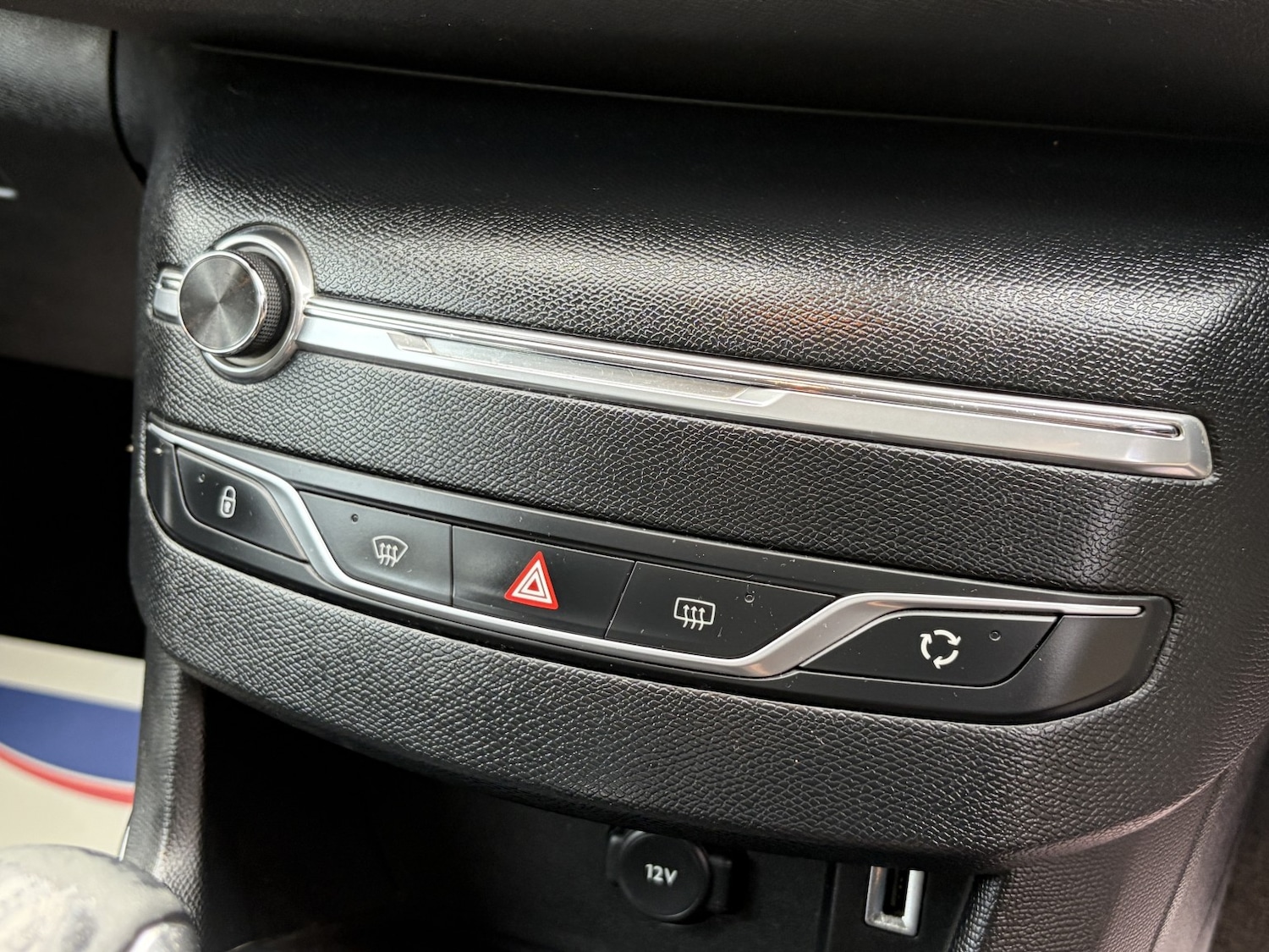 Used Peugeot 308 2015 for sale - 76662730: Photo 37