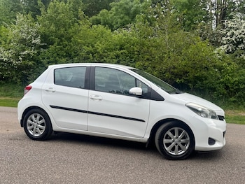 Used Toyota Yaris 2013 for sale - 78553629: Photo