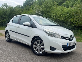 Used Toyota Yaris 2013 for sale - 78553629: Photo