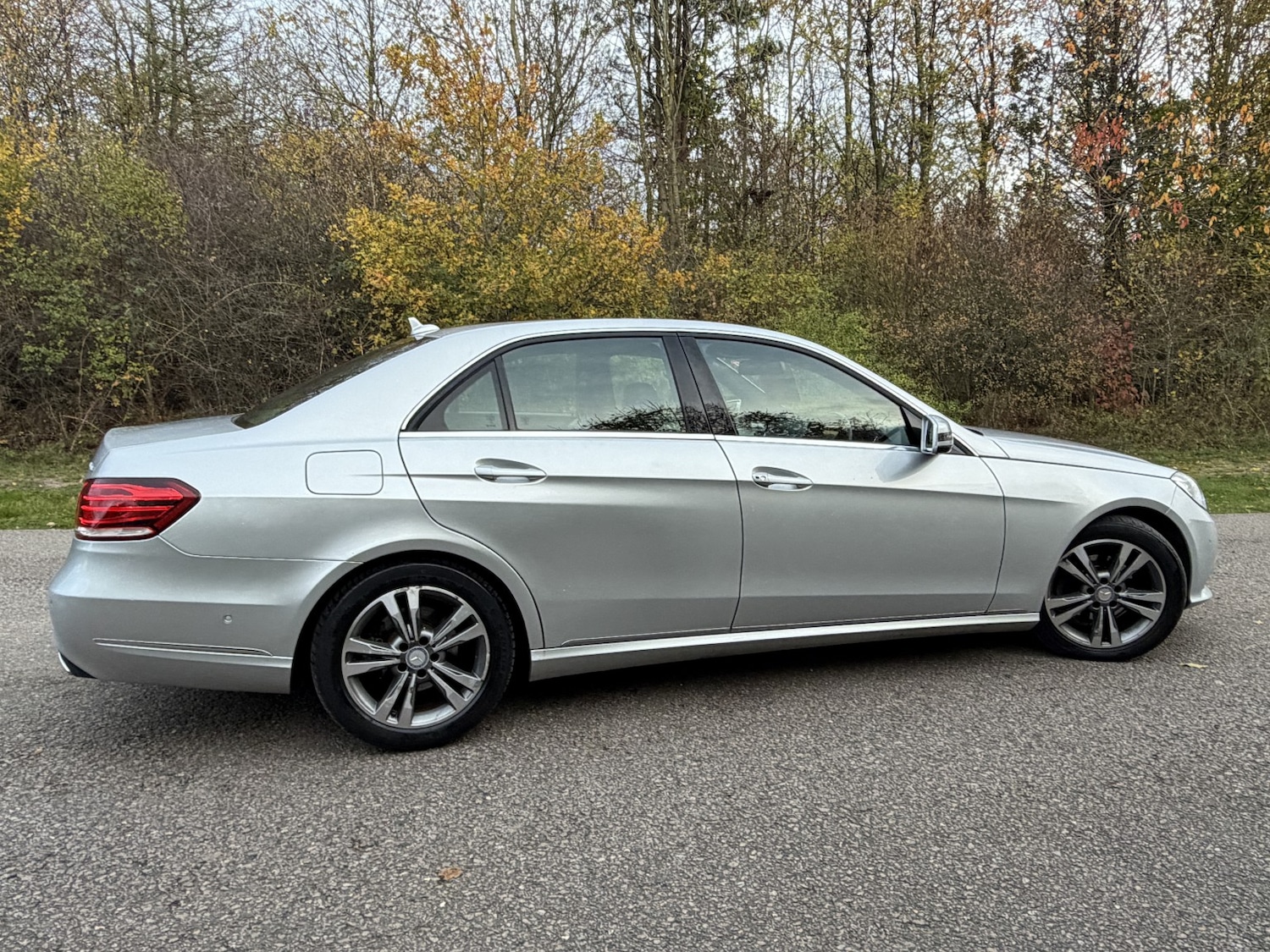 Used Mercedes-Benz E Class 2014 for sale - 76439896: Photo 4