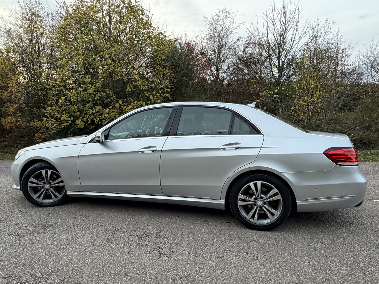 Used Mercedes-Benz E Class 2014 for sale - 76439896: Photo 9
