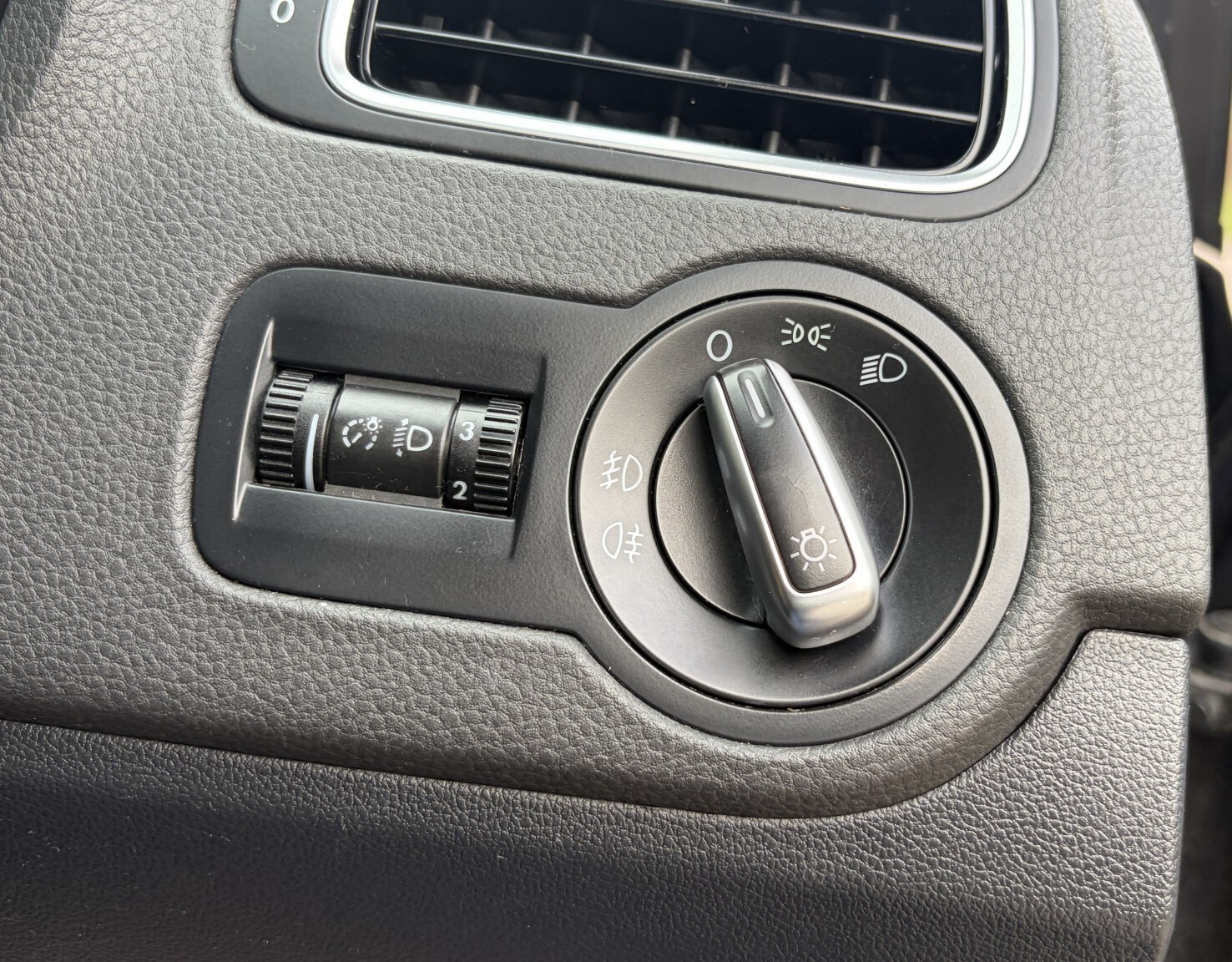 Used Volkswagen Polo 2014 for sale - 77774715: Photo 44