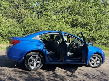 Used Chevrolet Cruze 2010 for sale - 78592671: Photo