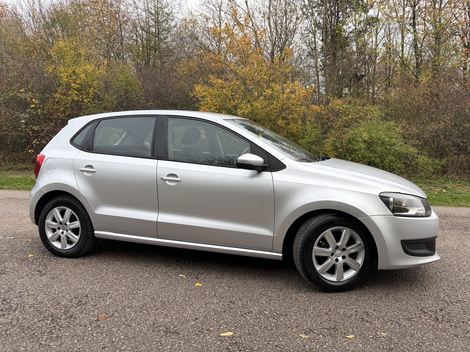 Used Volkswagen Polo 2010 for sale - 76439968: Photo 1